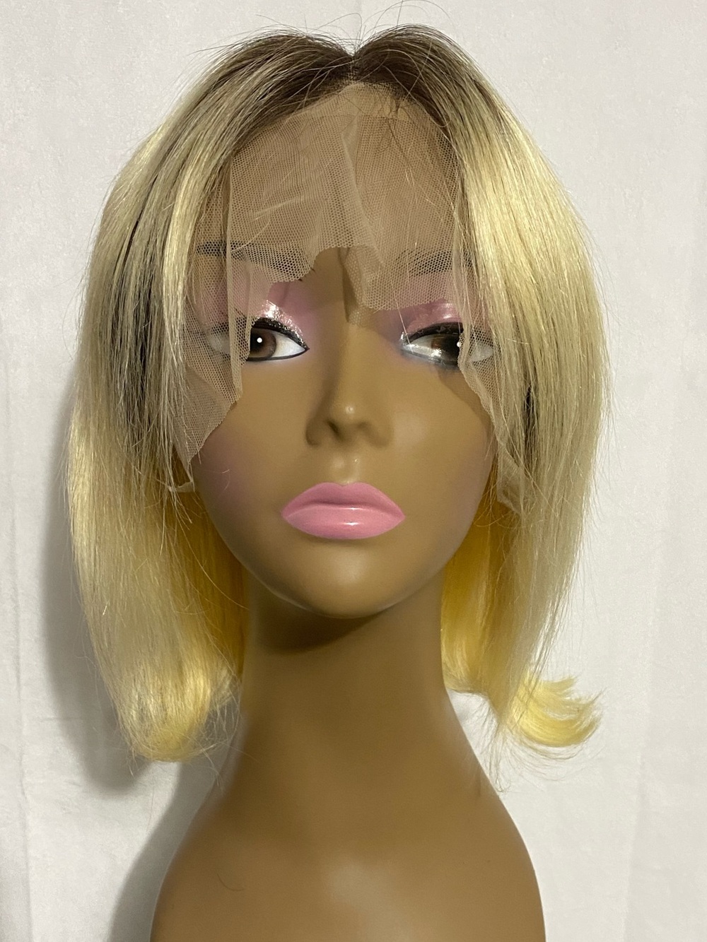 12" Ombre Blonde 13x4 HD Lace Front Wig Human Hair Bob Pre-plucked Med/Large